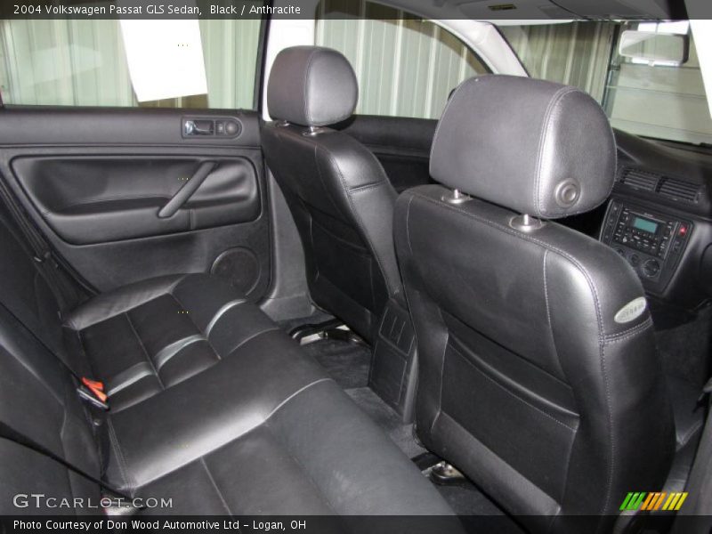 Black / Anthracite 2004 Volkswagen Passat GLS Sedan