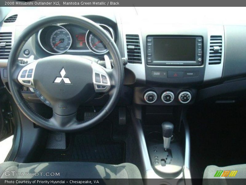 Manitoba Green Metallic / Black 2008 Mitsubishi Outlander XLS