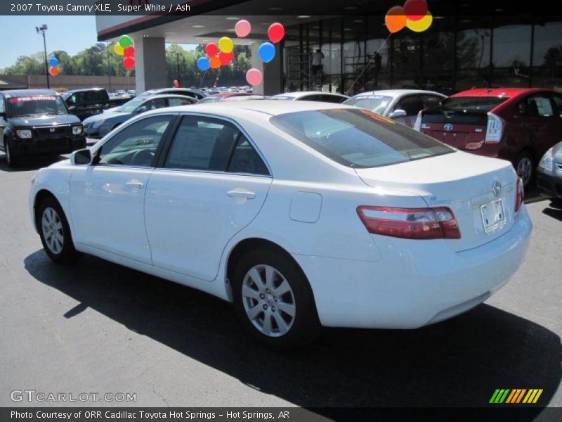 Super White / Ash 2007 Toyota Camry XLE