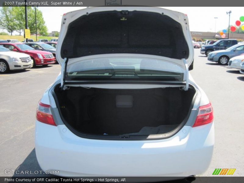 Super White / Ash 2007 Toyota Camry XLE