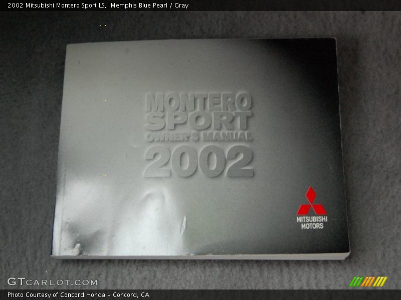 Memphis Blue Pearl / Gray 2002 Mitsubishi Montero Sport LS