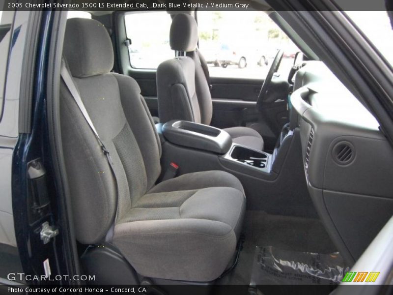 Dark Blue Metallic / Medium Gray 2005 Chevrolet Silverado 1500 LS Extended Cab