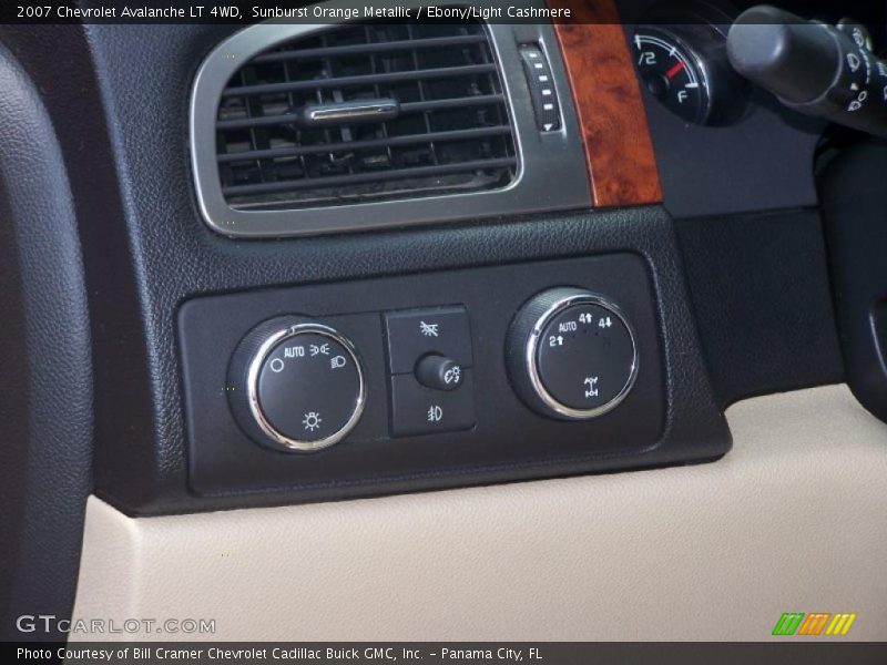 Sunburst Orange Metallic / Ebony/Light Cashmere 2007 Chevrolet Avalanche LT 4WD