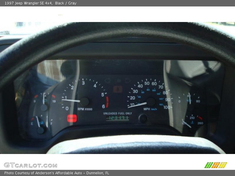 Black / Gray 1997 Jeep Wrangler SE 4x4