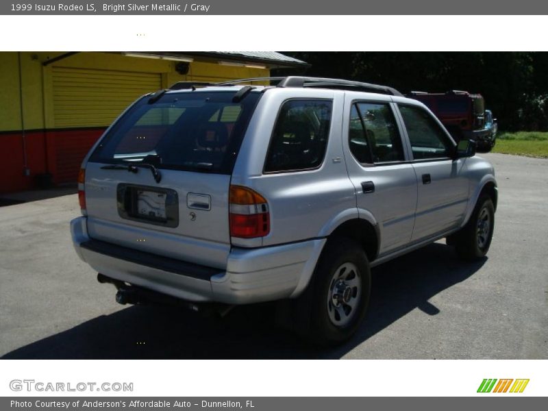 Bright Silver Metallic / Gray 1999 Isuzu Rodeo LS
