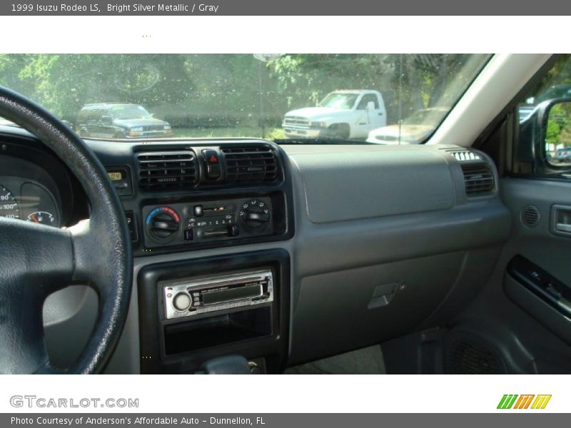 Bright Silver Metallic / Gray 1999 Isuzu Rodeo LS
