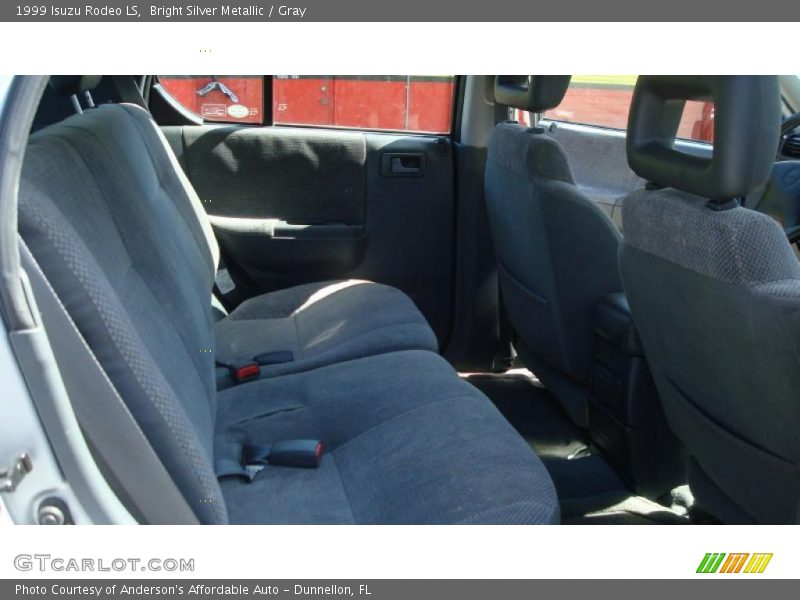 Bright Silver Metallic / Gray 1999 Isuzu Rodeo LS