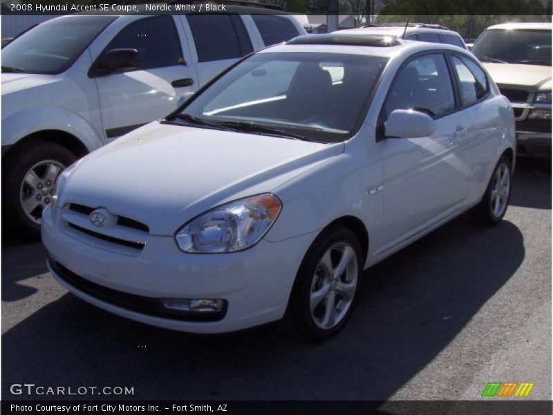 Nordic White / Black 2008 Hyundai Accent SE Coupe