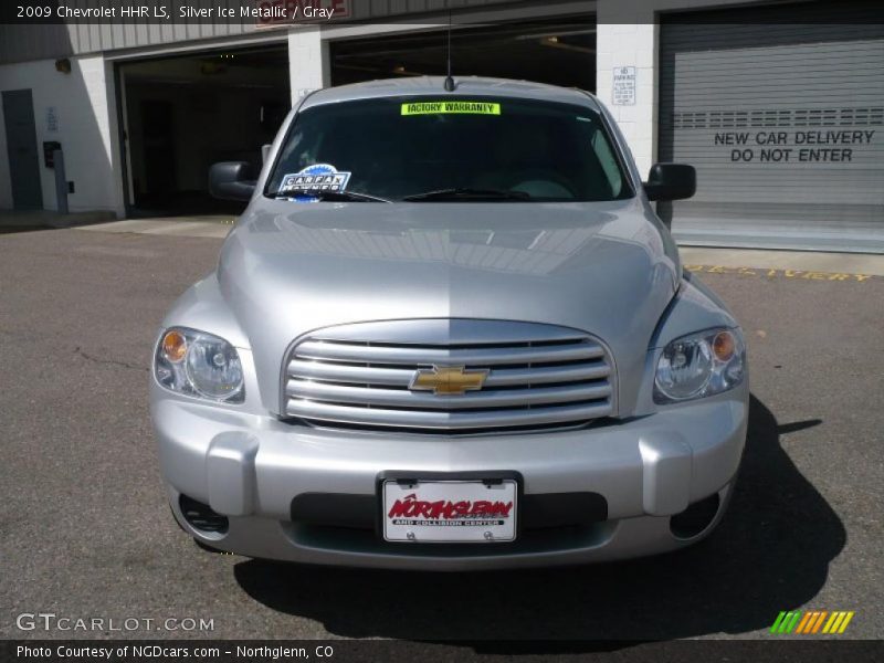 Silver Ice Metallic / Gray 2009 Chevrolet HHR LS