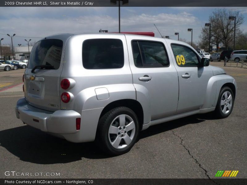 Silver Ice Metallic / Gray 2009 Chevrolet HHR LS