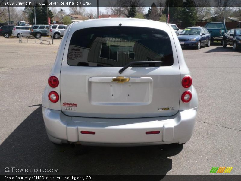 Silver Ice Metallic / Gray 2009 Chevrolet HHR LS