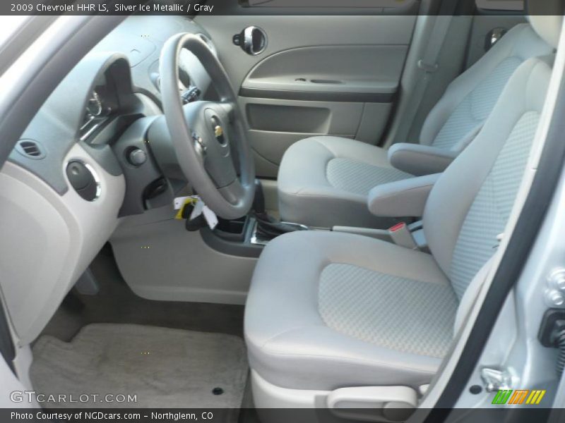 Silver Ice Metallic / Gray 2009 Chevrolet HHR LS