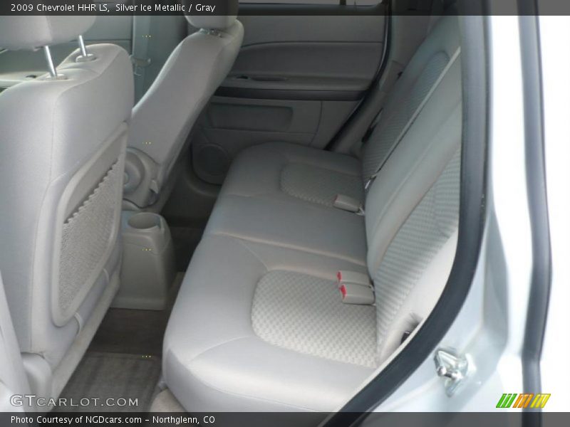 Silver Ice Metallic / Gray 2009 Chevrolet HHR LS