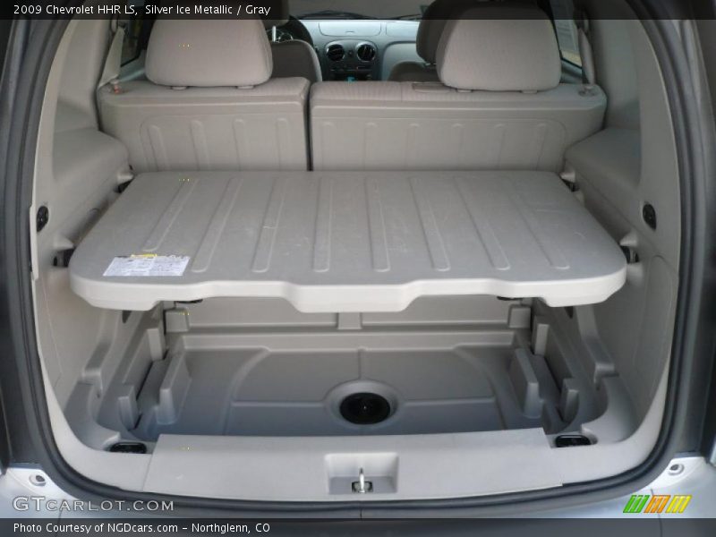 Silver Ice Metallic / Gray 2009 Chevrolet HHR LS