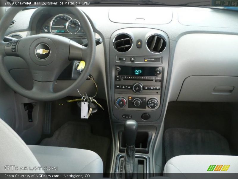 Silver Ice Metallic / Gray 2009 Chevrolet HHR LS
