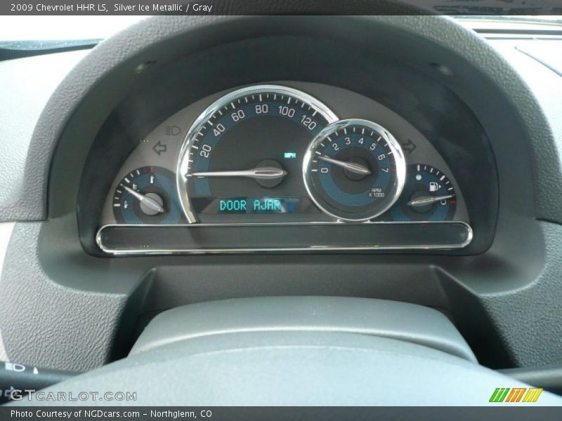 Silver Ice Metallic / Gray 2009 Chevrolet HHR LS