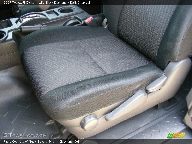 Black Diamond / Dark Charcoal 2007 Toyota FJ Cruiser 4WD