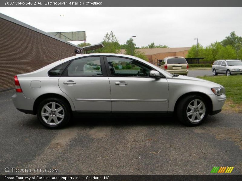 Electric Silver Metallic / Off-Black 2007 Volvo S40 2.4i