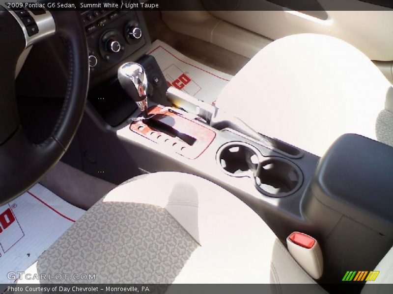 Summit White / Light Taupe 2009 Pontiac G6 Sedan