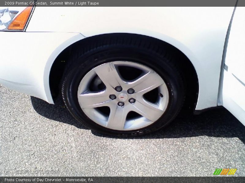 Summit White / Light Taupe 2009 Pontiac G6 Sedan
