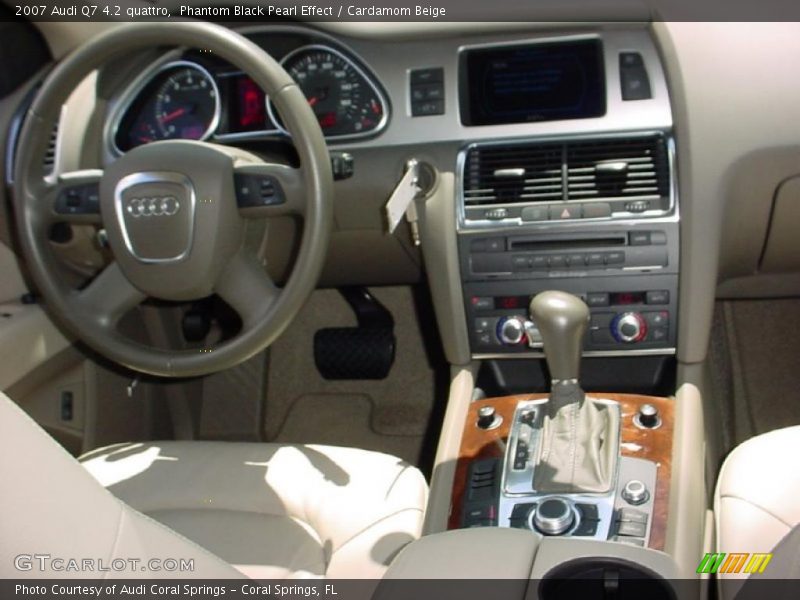 Phantom Black Pearl Effect / Cardamom Beige 2007 Audi Q7 4.2 quattro