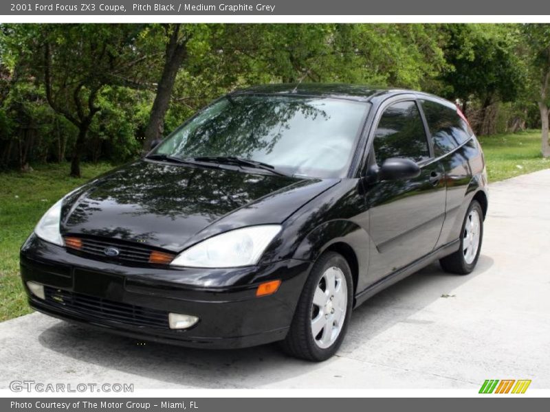 Pitch Black / Medium Graphite Grey 2001 Ford Focus ZX3 Coupe