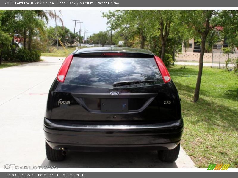 Pitch Black / Medium Graphite Grey 2001 Ford Focus ZX3 Coupe