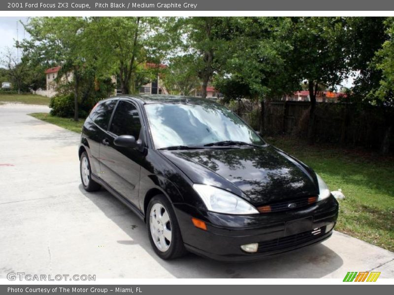 Pitch Black / Medium Graphite Grey 2001 Ford Focus ZX3 Coupe