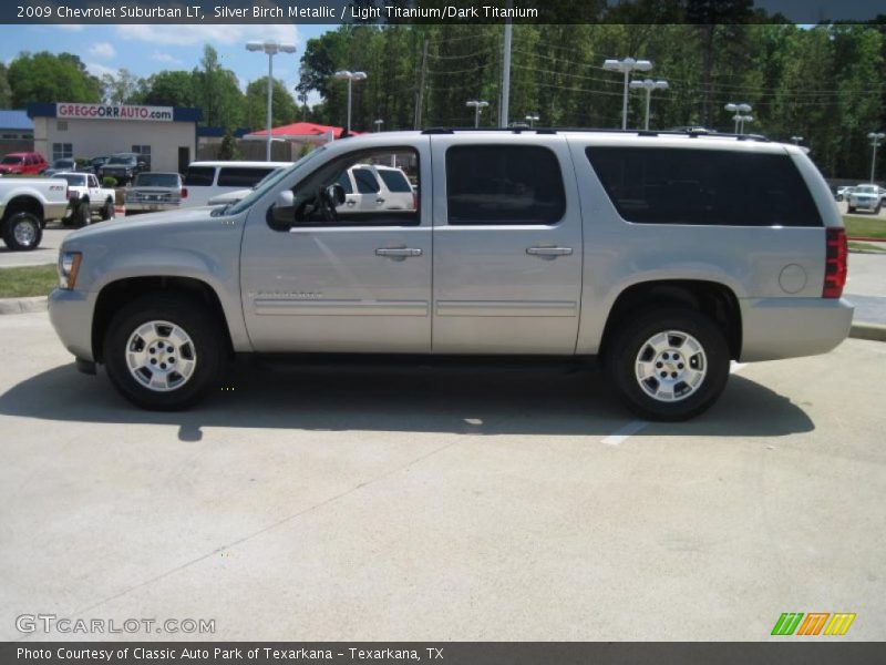 Silver Birch Metallic / Light Titanium/Dark Titanium 2009 Chevrolet Suburban LT