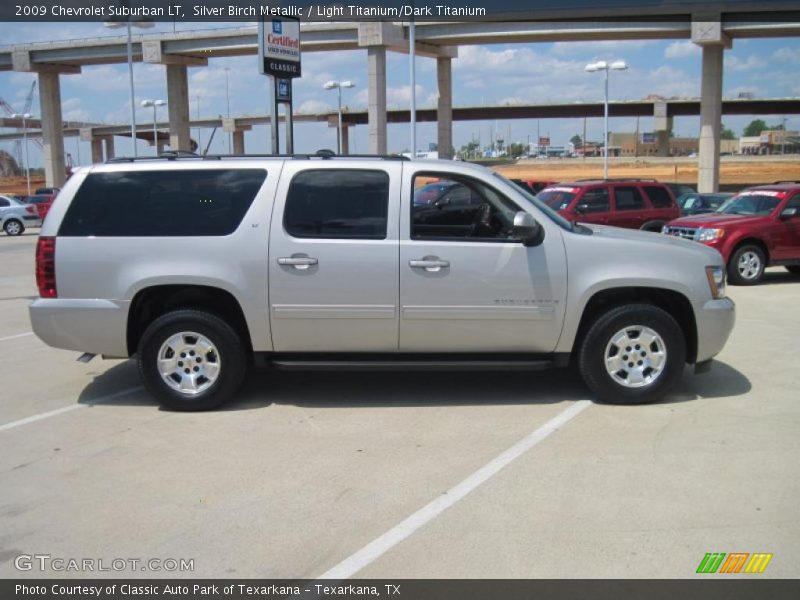 Silver Birch Metallic / Light Titanium/Dark Titanium 2009 Chevrolet Suburban LT