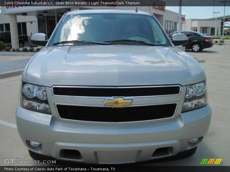 Silver Birch Metallic / Light Titanium/Dark Titanium 2009 Chevrolet Suburban LT