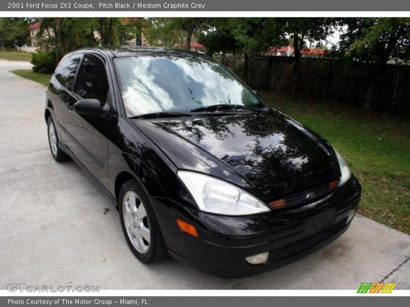 Pitch Black / Medium Graphite Grey 2001 Ford Focus ZX3 Coupe