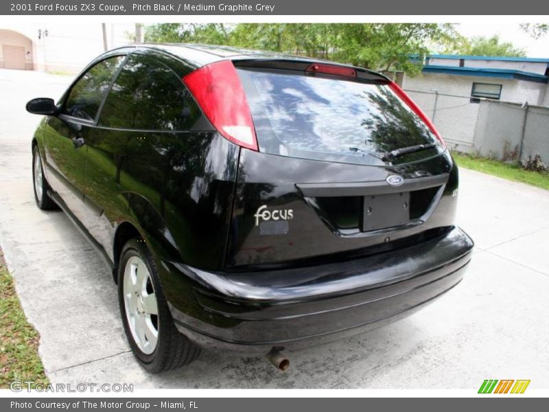 Pitch Black / Medium Graphite Grey 2001 Ford Focus ZX3 Coupe