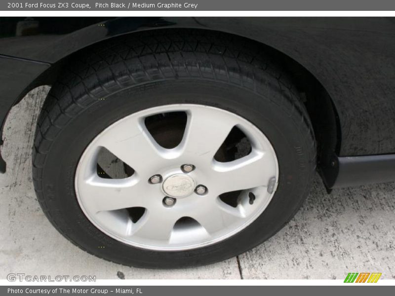 Pitch Black / Medium Graphite Grey 2001 Ford Focus ZX3 Coupe