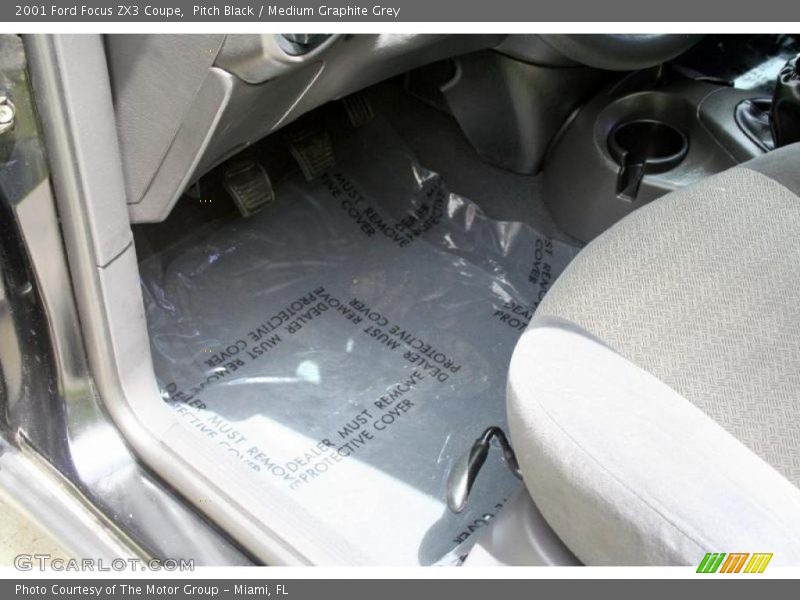 Pitch Black / Medium Graphite Grey 2001 Ford Focus ZX3 Coupe