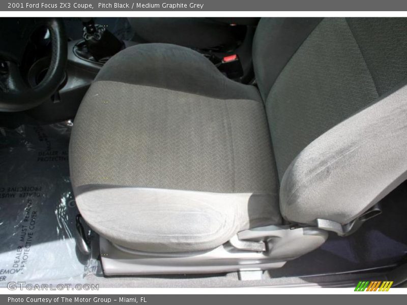 Pitch Black / Medium Graphite Grey 2001 Ford Focus ZX3 Coupe
