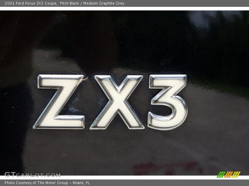 Pitch Black / Medium Graphite Grey 2001 Ford Focus ZX3 Coupe