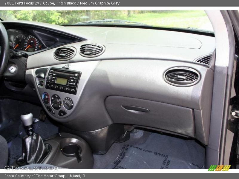 Pitch Black / Medium Graphite Grey 2001 Ford Focus ZX3 Coupe
