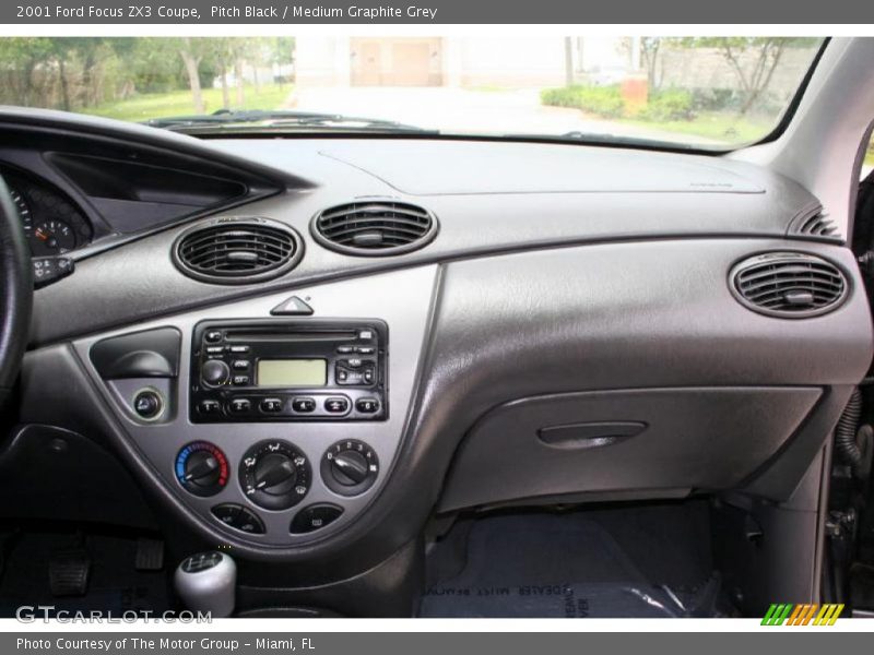 Pitch Black / Medium Graphite Grey 2001 Ford Focus ZX3 Coupe