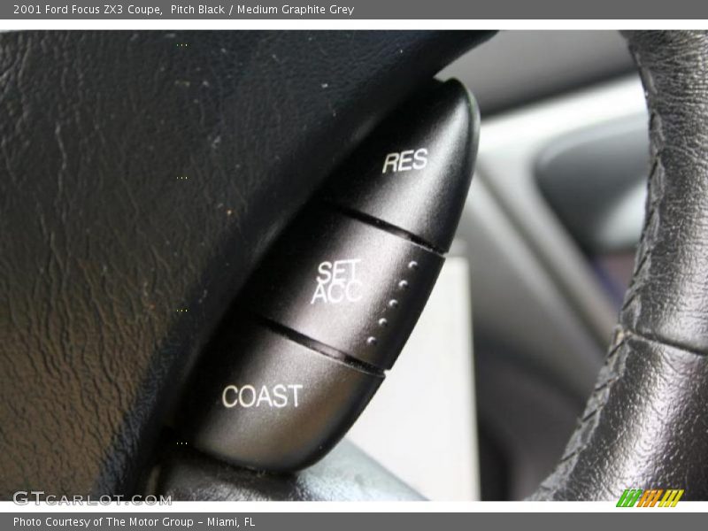 Pitch Black / Medium Graphite Grey 2001 Ford Focus ZX3 Coupe