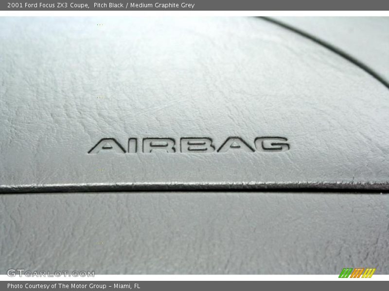 Pitch Black / Medium Graphite Grey 2001 Ford Focus ZX3 Coupe