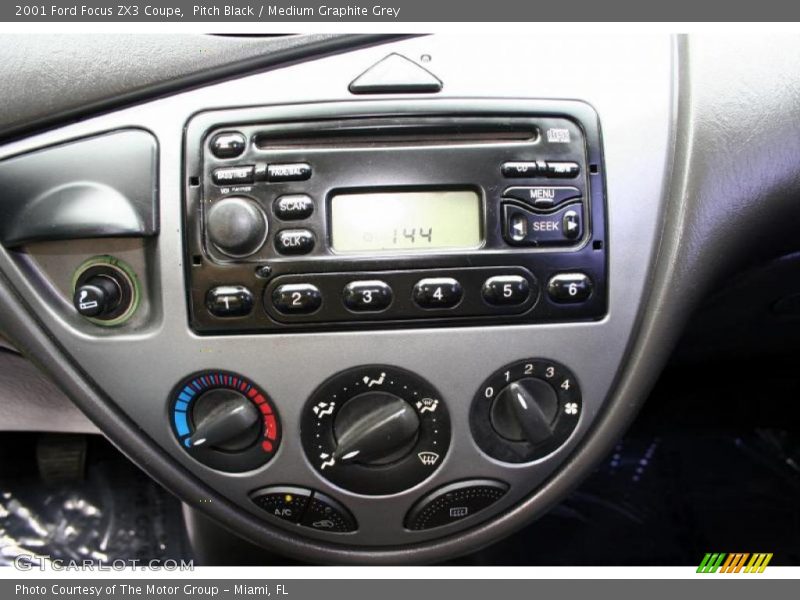 Pitch Black / Medium Graphite Grey 2001 Ford Focus ZX3 Coupe