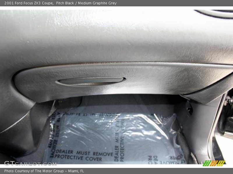 Pitch Black / Medium Graphite Grey 2001 Ford Focus ZX3 Coupe