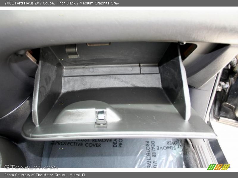 Pitch Black / Medium Graphite Grey 2001 Ford Focus ZX3 Coupe