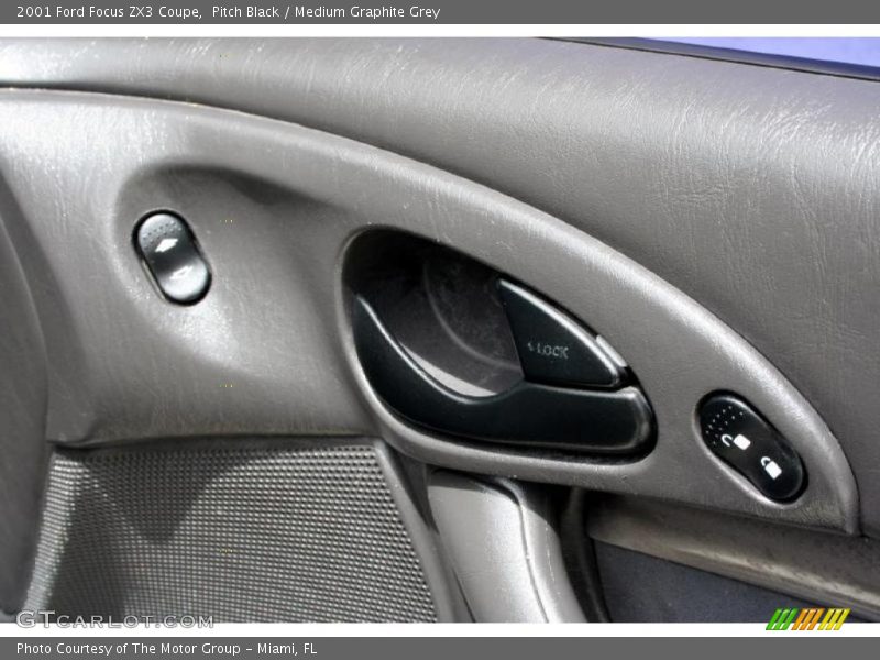 Pitch Black / Medium Graphite Grey 2001 Ford Focus ZX3 Coupe