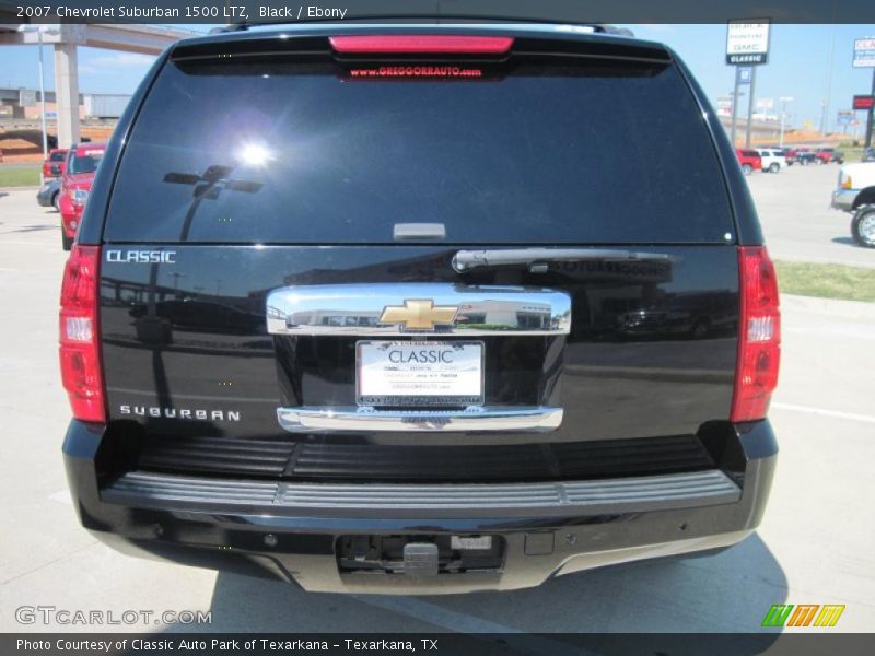 Black / Ebony 2007 Chevrolet Suburban 1500 LTZ