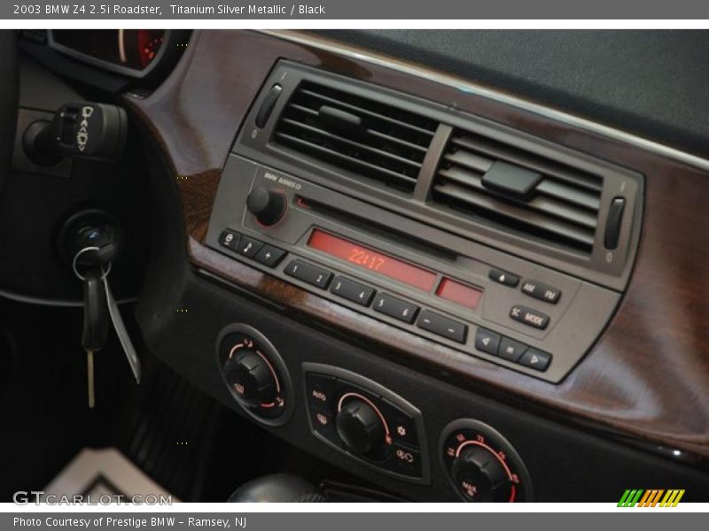 Titanium Silver Metallic / Black 2003 BMW Z4 2.5i Roadster