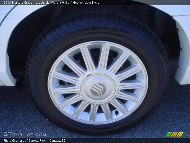 Vibrant White / Medium Light Stone 2009 Mercury Grand Marquis LS