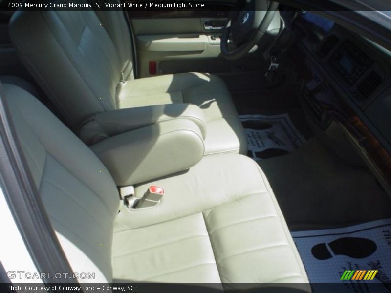Vibrant White / Medium Light Stone 2009 Mercury Grand Marquis LS