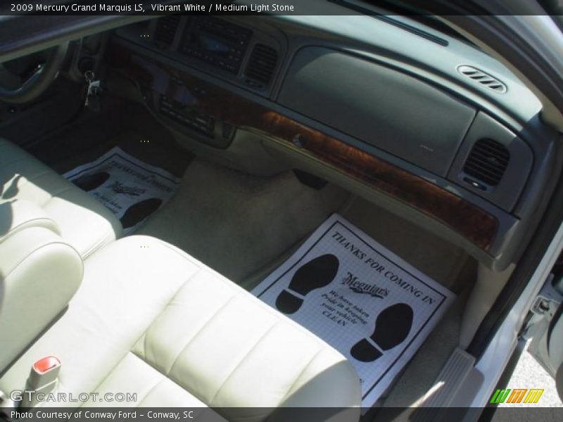 Vibrant White / Medium Light Stone 2009 Mercury Grand Marquis LS